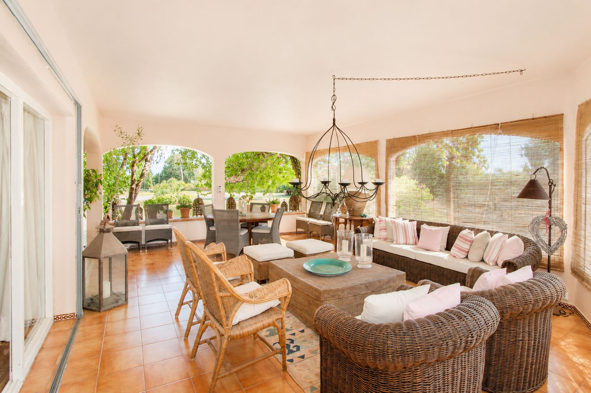 Villa for sale in La Quinta, Málaga, Spain