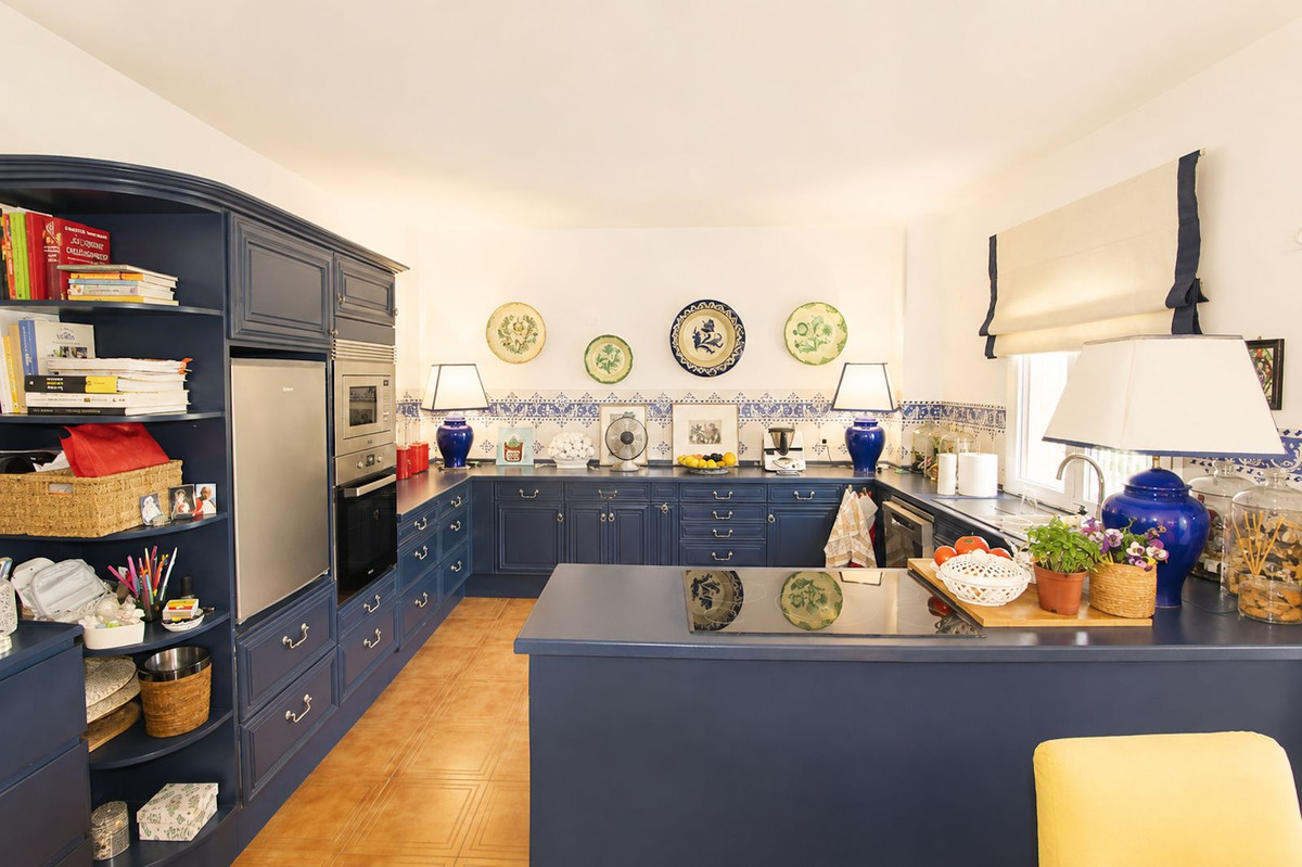 Villa for sale in La Quinta, Málaga, Spain
