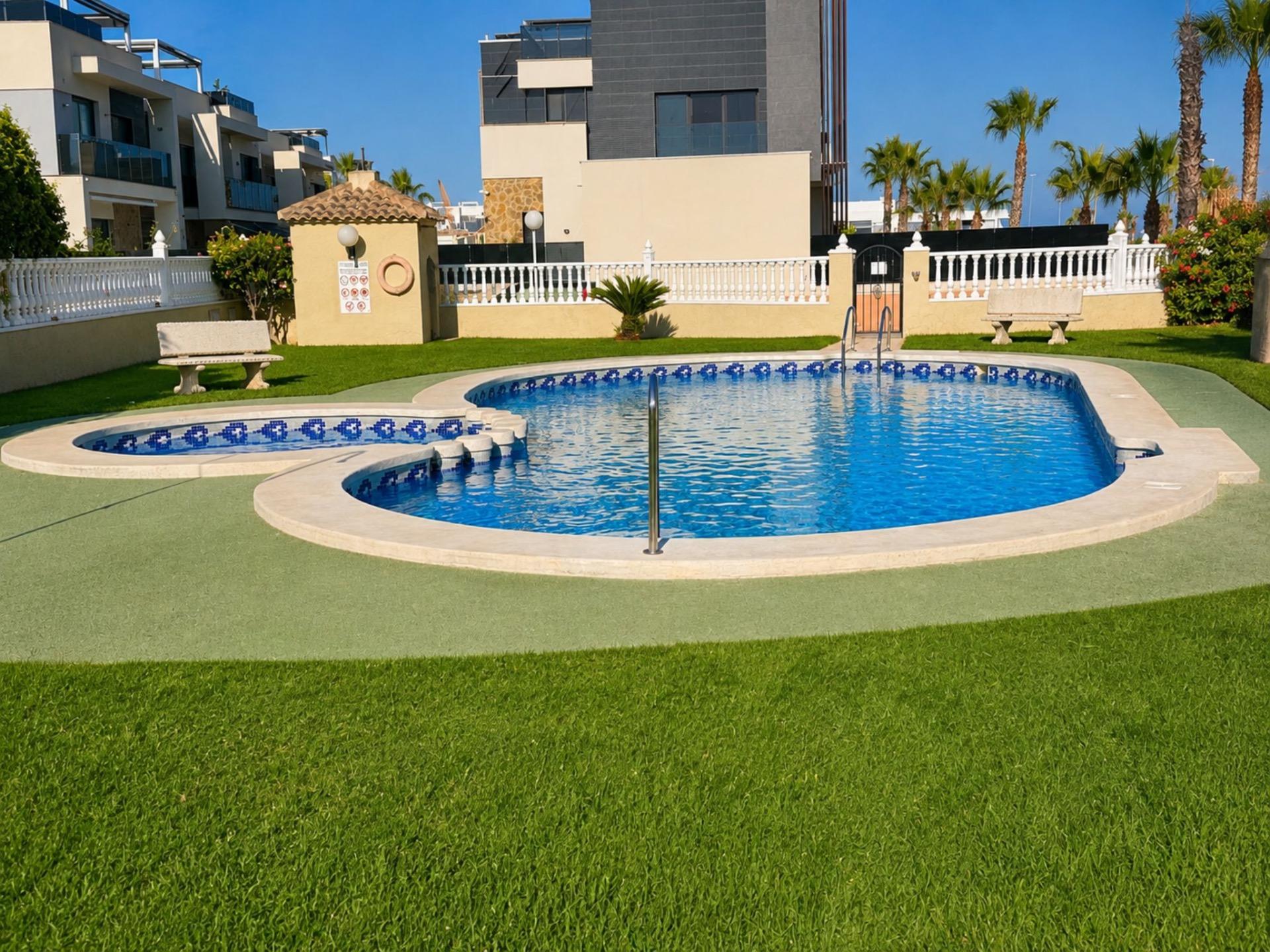 Bungalow for sale in Orihuela Costa, Alicante, Spain
