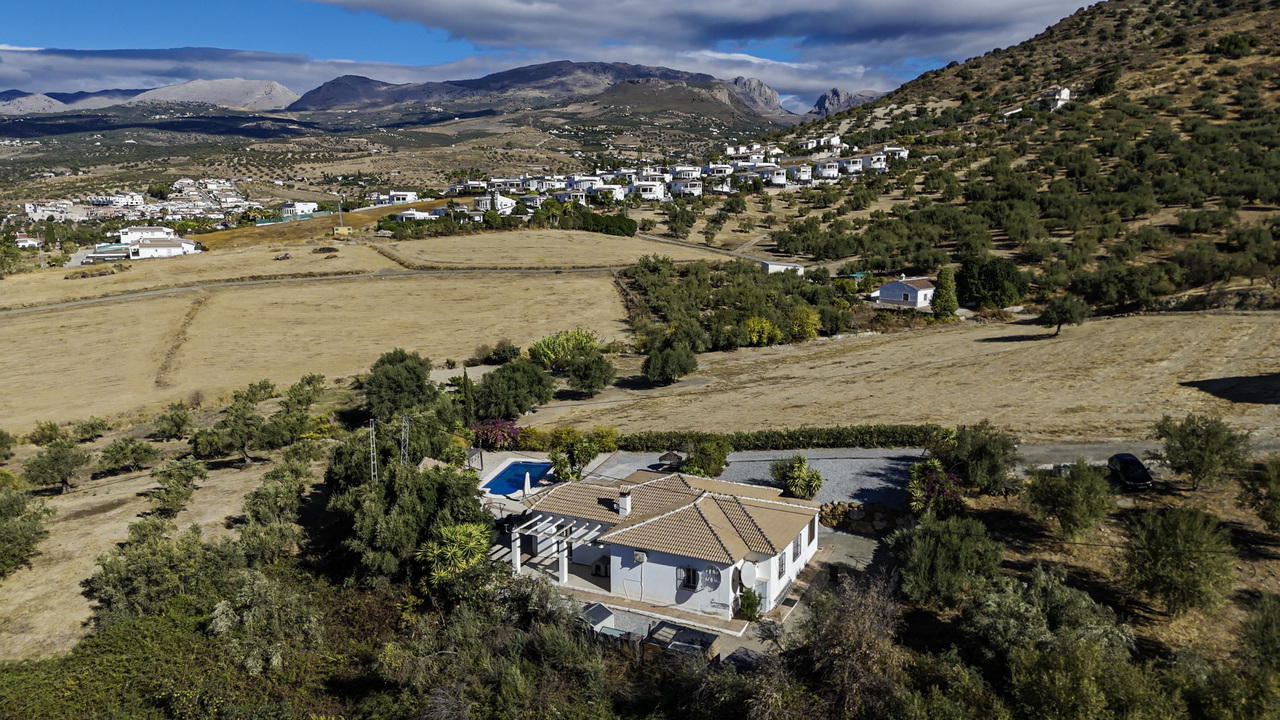 Villa for sale in Alcaucín, Málaga, Spain