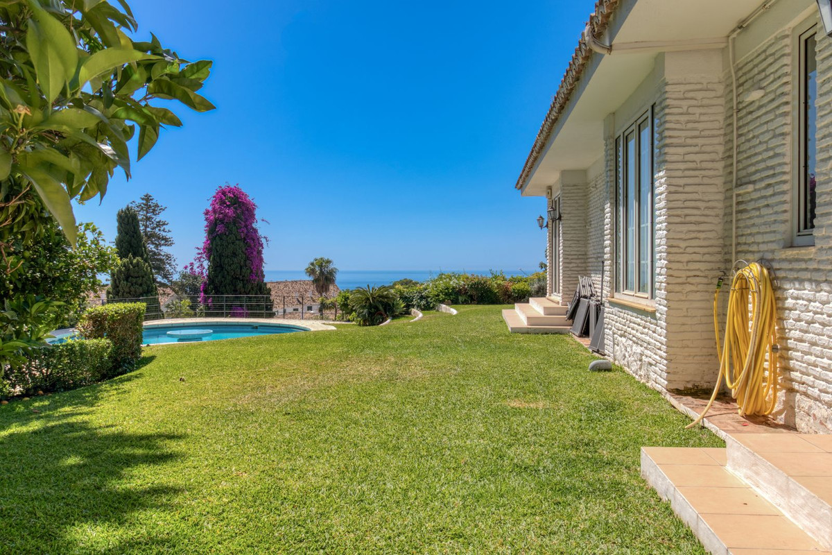Villa for sale in Benalmádena, Málaga, Spain