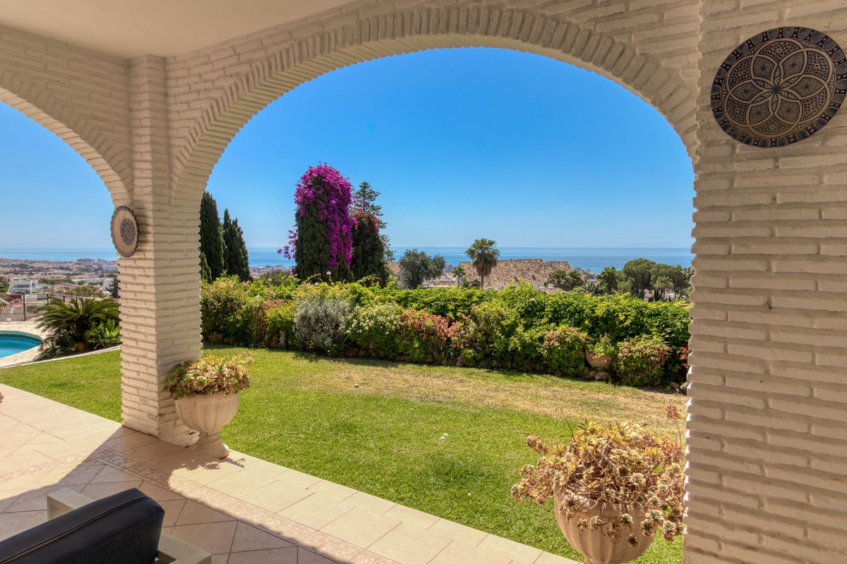 Villa for sale in Benalmádena, Málaga, Spain