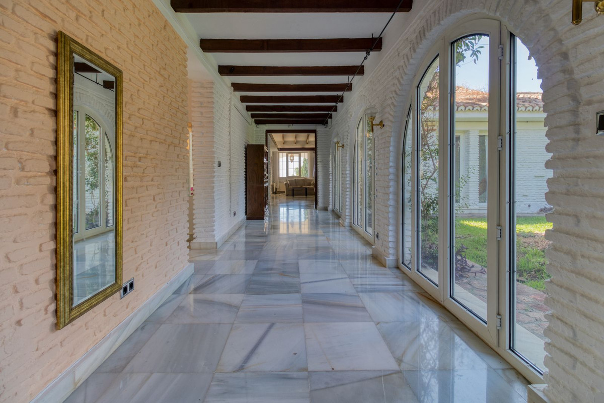 Villa for sale in Benalmádena, Málaga, Spain