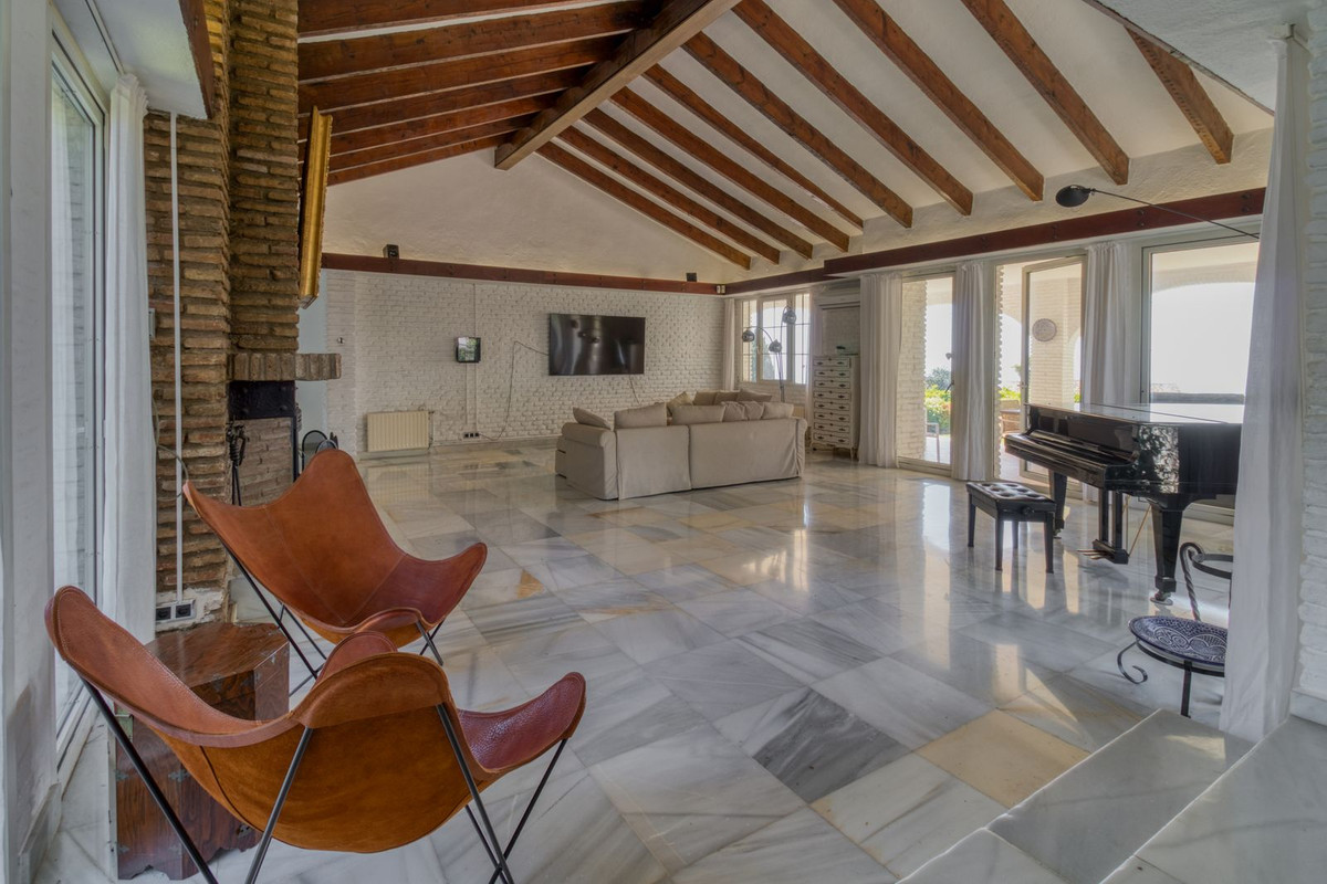 Villa for sale in Benalmádena, Málaga, Spain