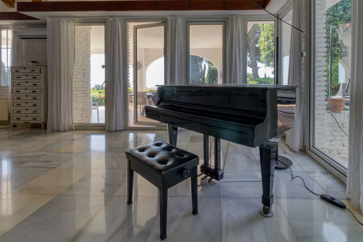 Villa for sale in Benalmádena, Málaga, Spain