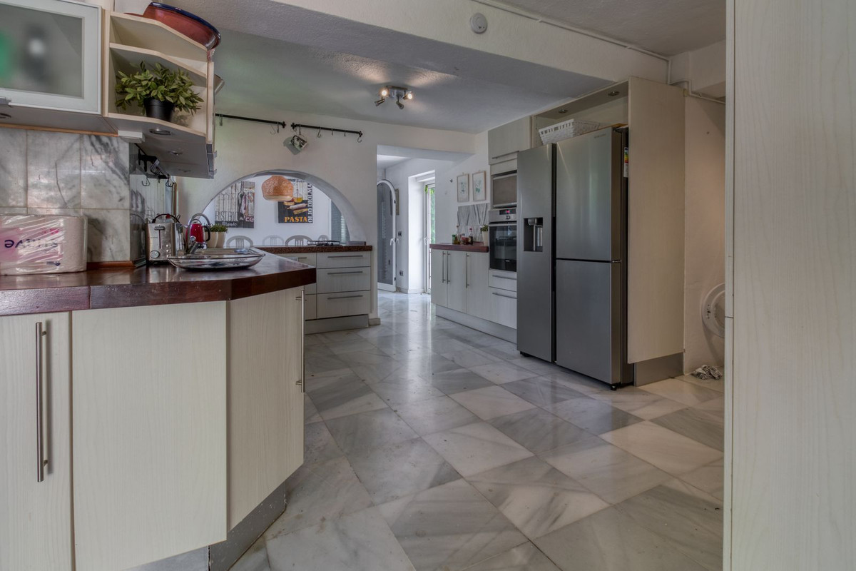 Villa for sale in Benalmádena, Málaga, Spain