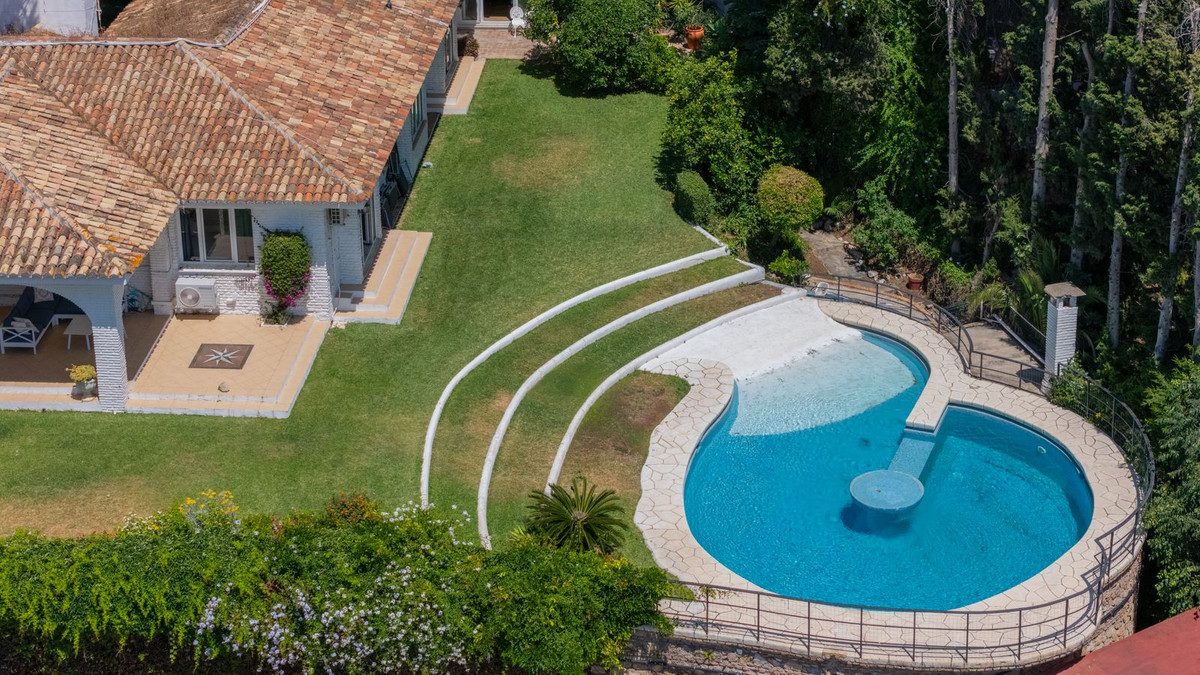 Villa for sale in Benalmádena, Málaga, Spain