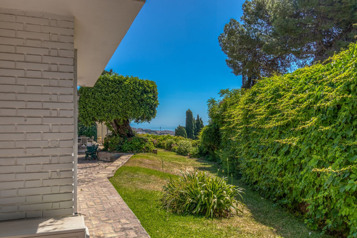 Villa for sale in Benalmádena, Málaga, Spain