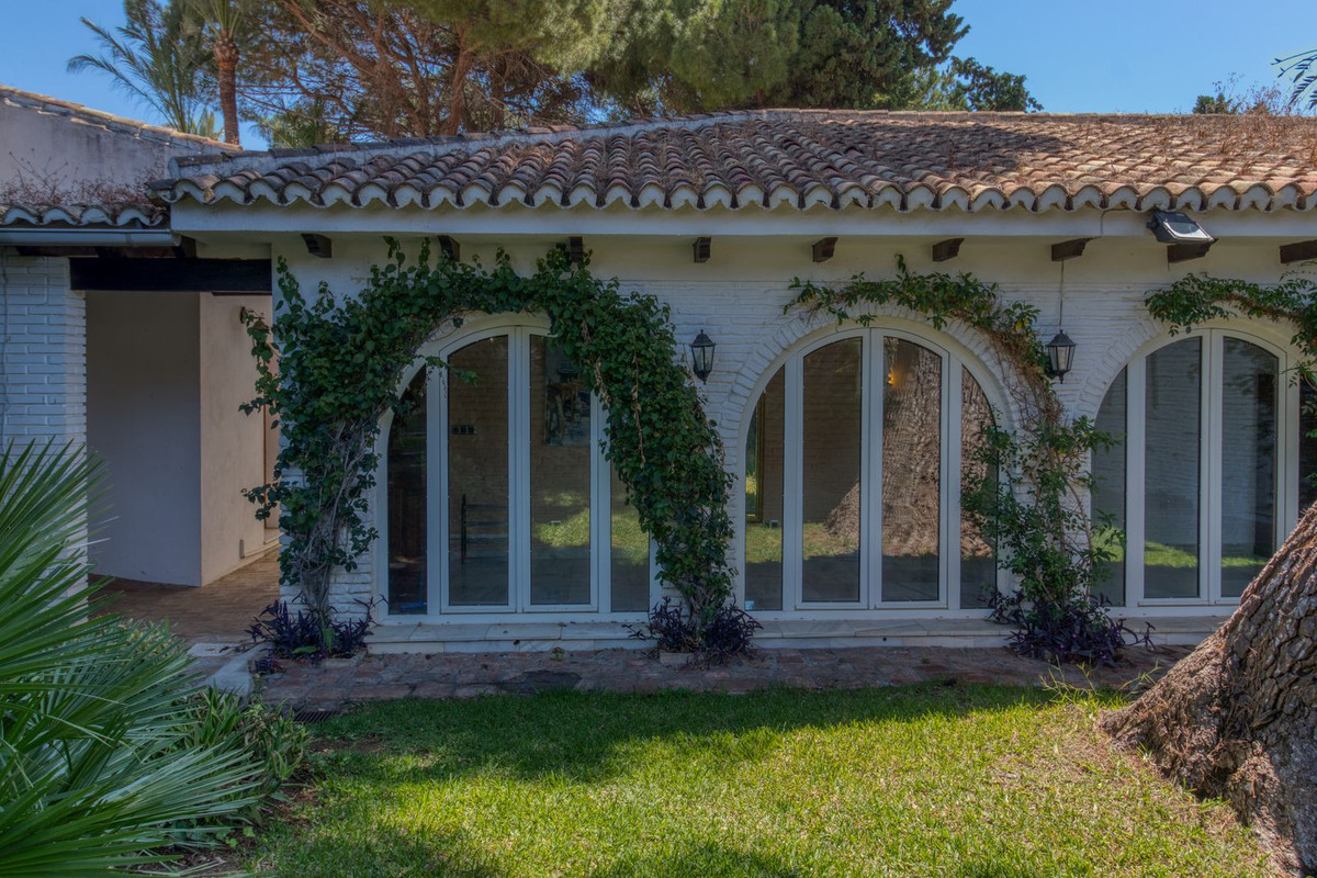 Villa for sale in Benalmádena, Málaga, Spain