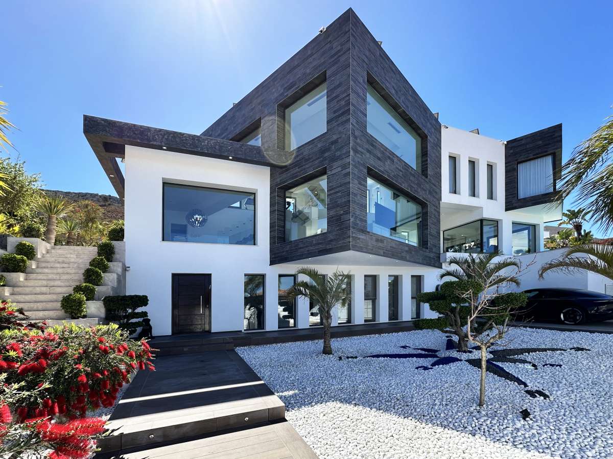 Villa for sale in Cansalades, Alicante, Spain