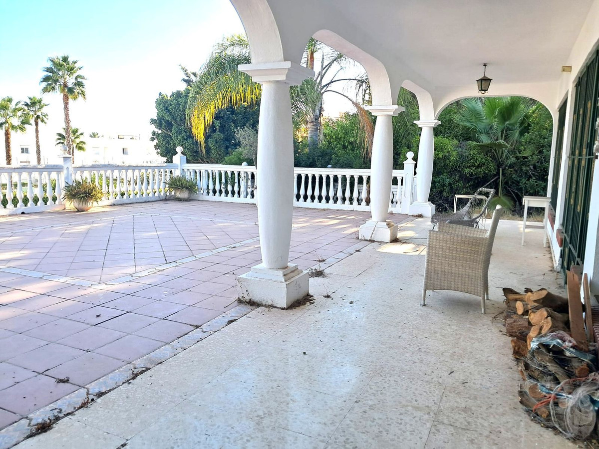 Villa for sale in New Golden Mile, Málaga, Spain