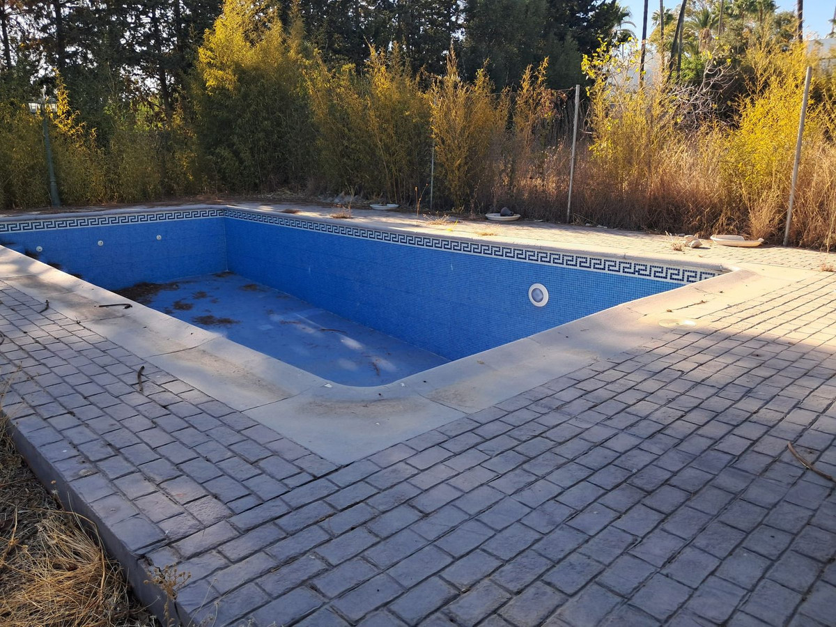 Villa for sale in New Golden Mile, Málaga, Spain