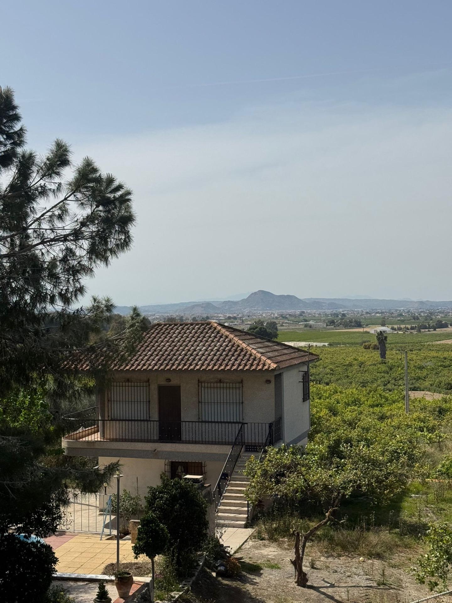 Finca en venta en Orihuela
