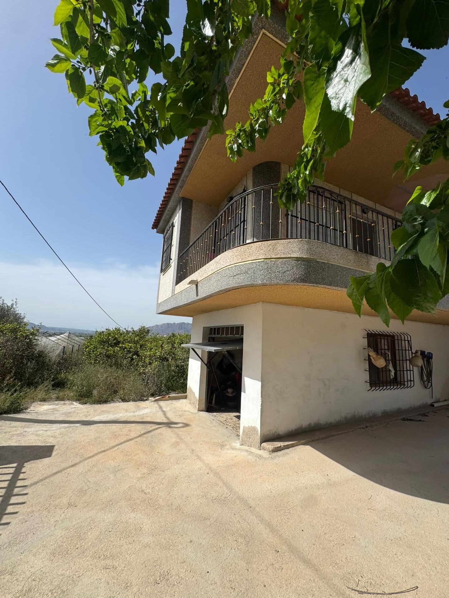Finca en venta en Orihuela
