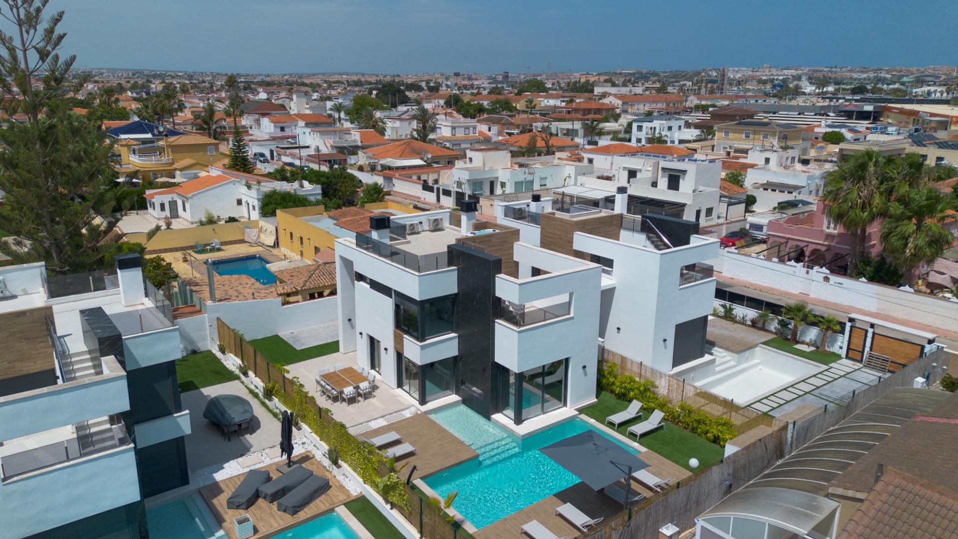 Villa for sale in Torrevieja, Alicante, Spain