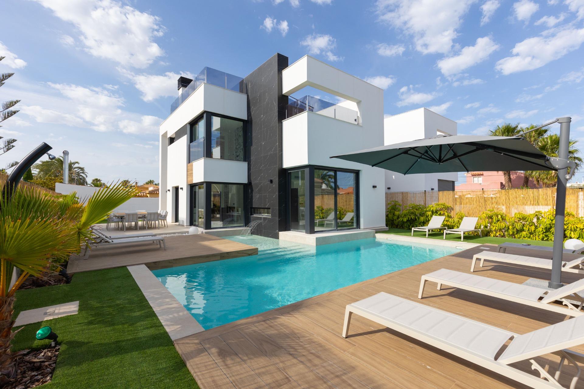 Villa for sale in Torrevieja, Alicante, Spain