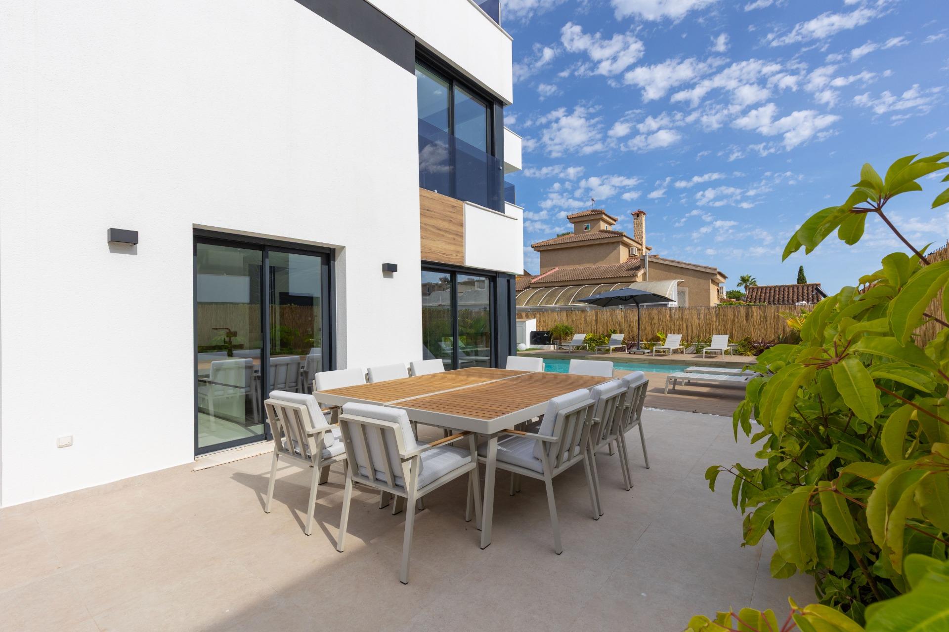 Villa for sale in Torrevieja, Alicante, Spain