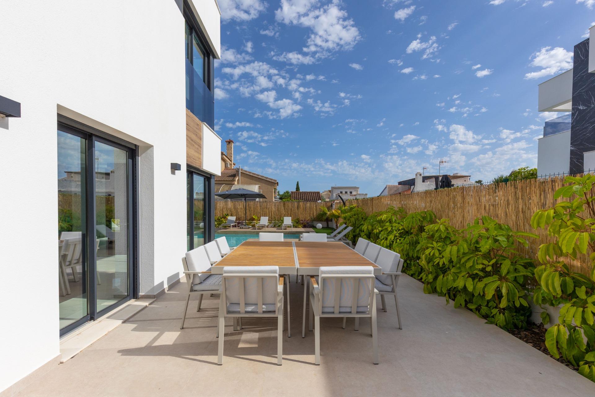 Villa for sale in Torrevieja, Alicante, Spain