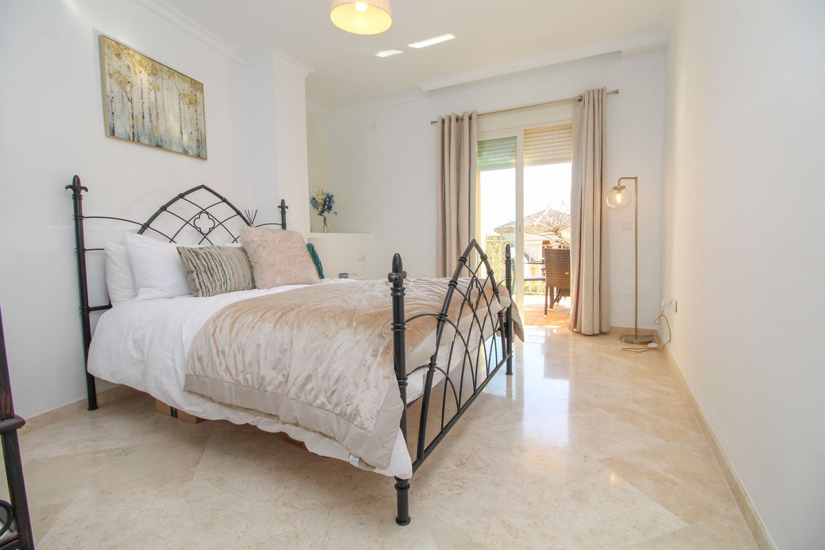 Apartment for sale in La Mairena, Málaga, Spain