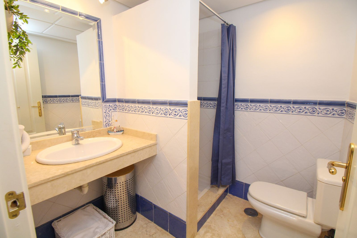 Apartment for sale in La Mairena, Málaga, Spain