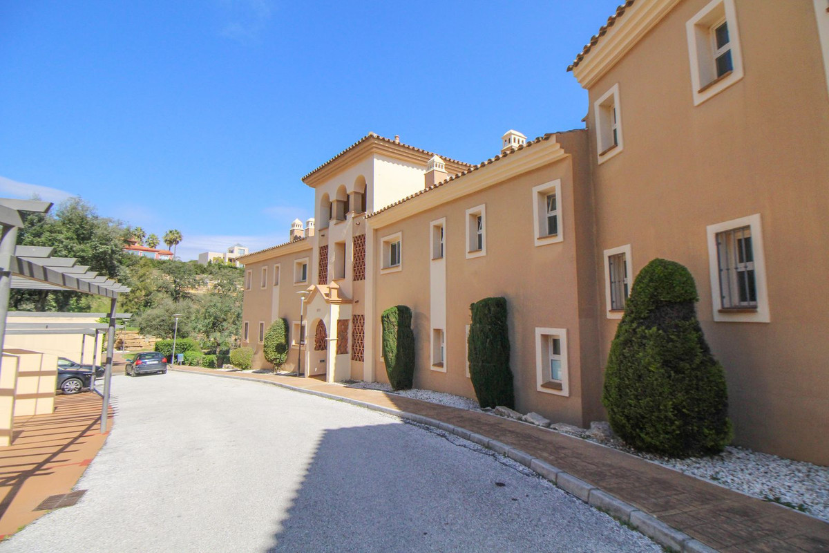 Apartment for sale in La Mairena, Málaga, Spain