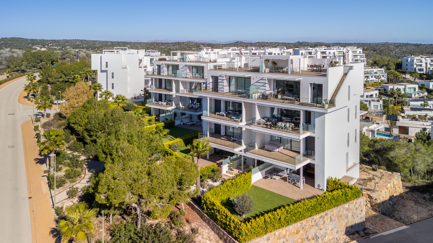 Penthouse for sale in Las Colinas Golf, Alicante, Spain