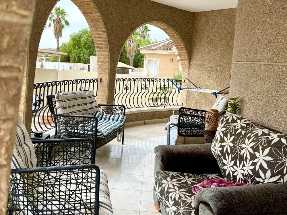 Villa for sale in Benijofar, Alicante, Spain