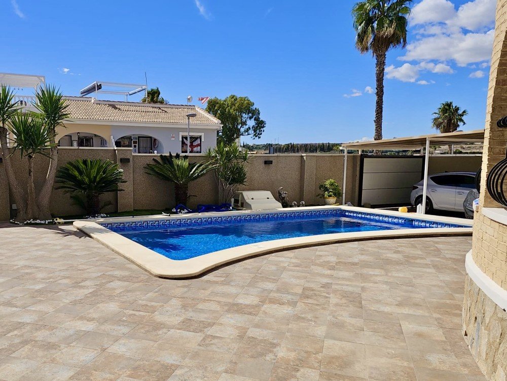 Villa for sale in Benijofar, Alicante, Spain