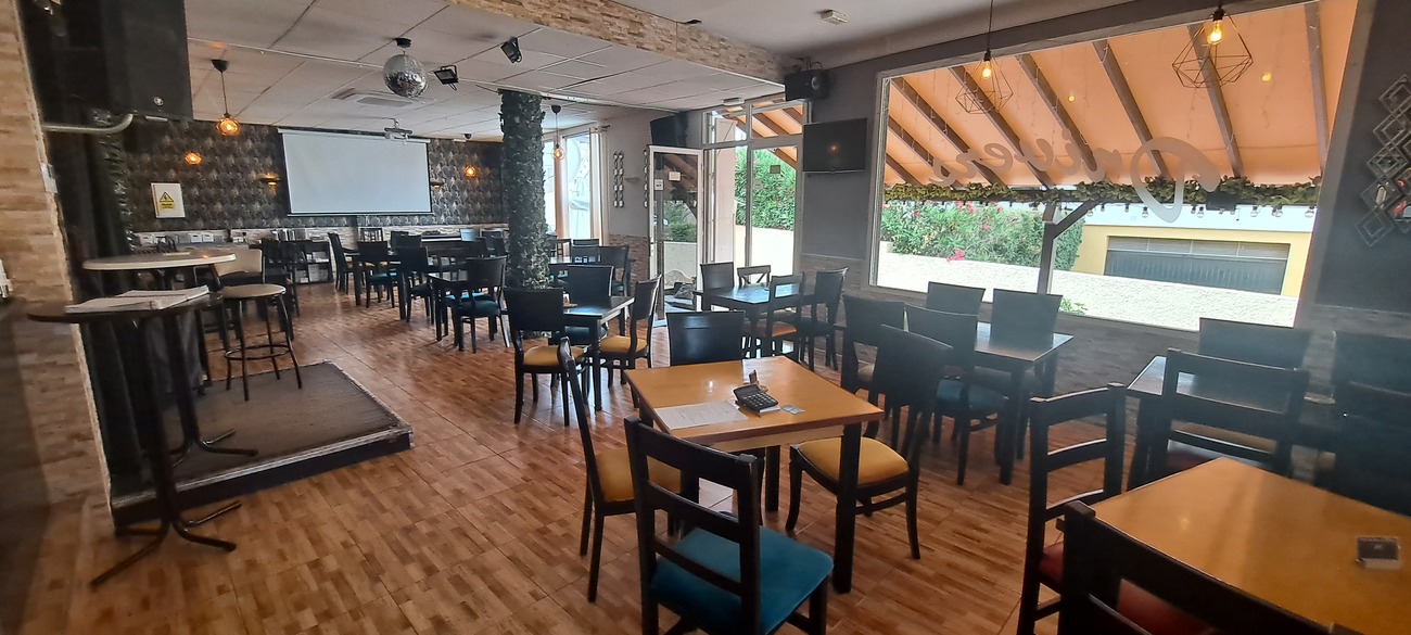 Commercial unit for sale in Villamartin, Alicante, Spain