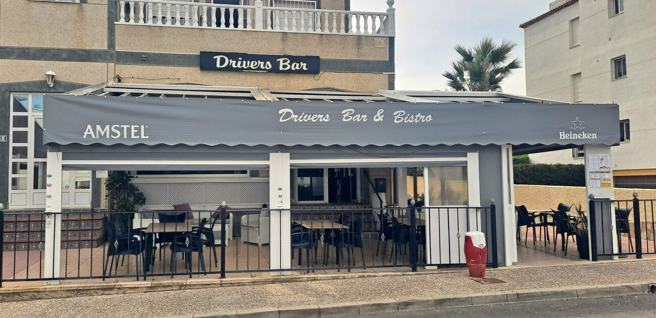 Commercial unit for sale in Villamartin, Alicante, Spain