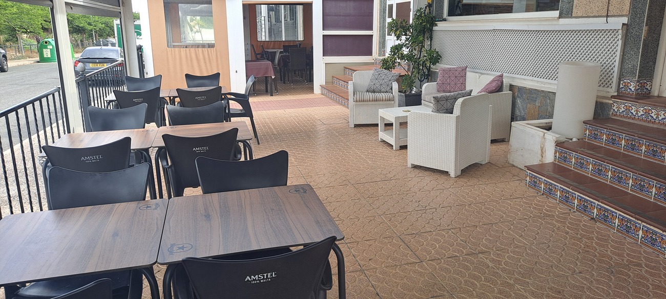 Commercial unit for sale in Villamartin, Alicante, Spain