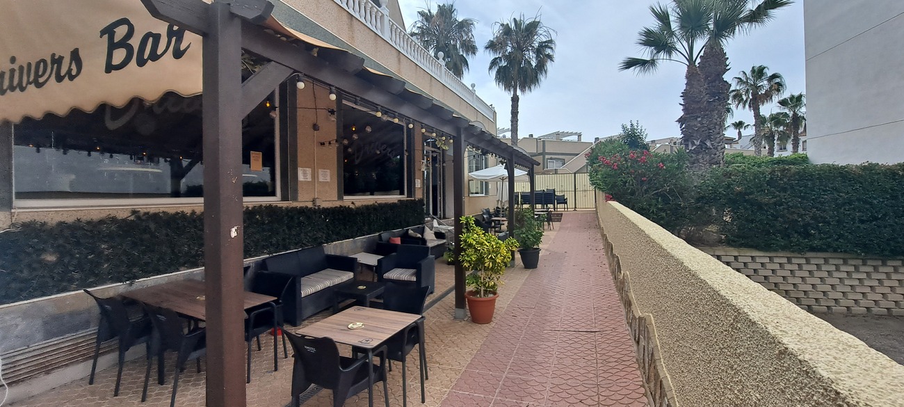 Commercial unit for sale in Villamartin, Alicante, Spain