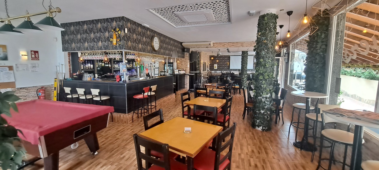 Commercial unit for sale in Villamartin, Alicante, Spain