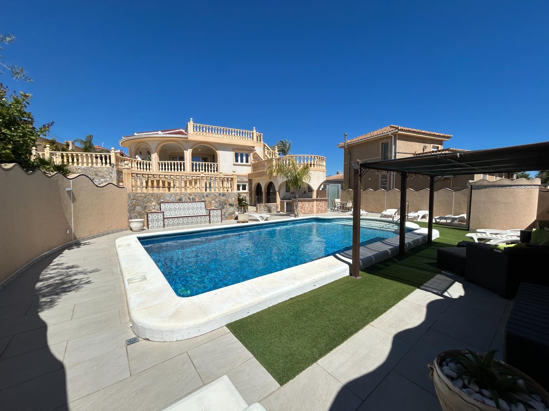 Villa for sale in Ciudad Quesada, Alicante, Spain