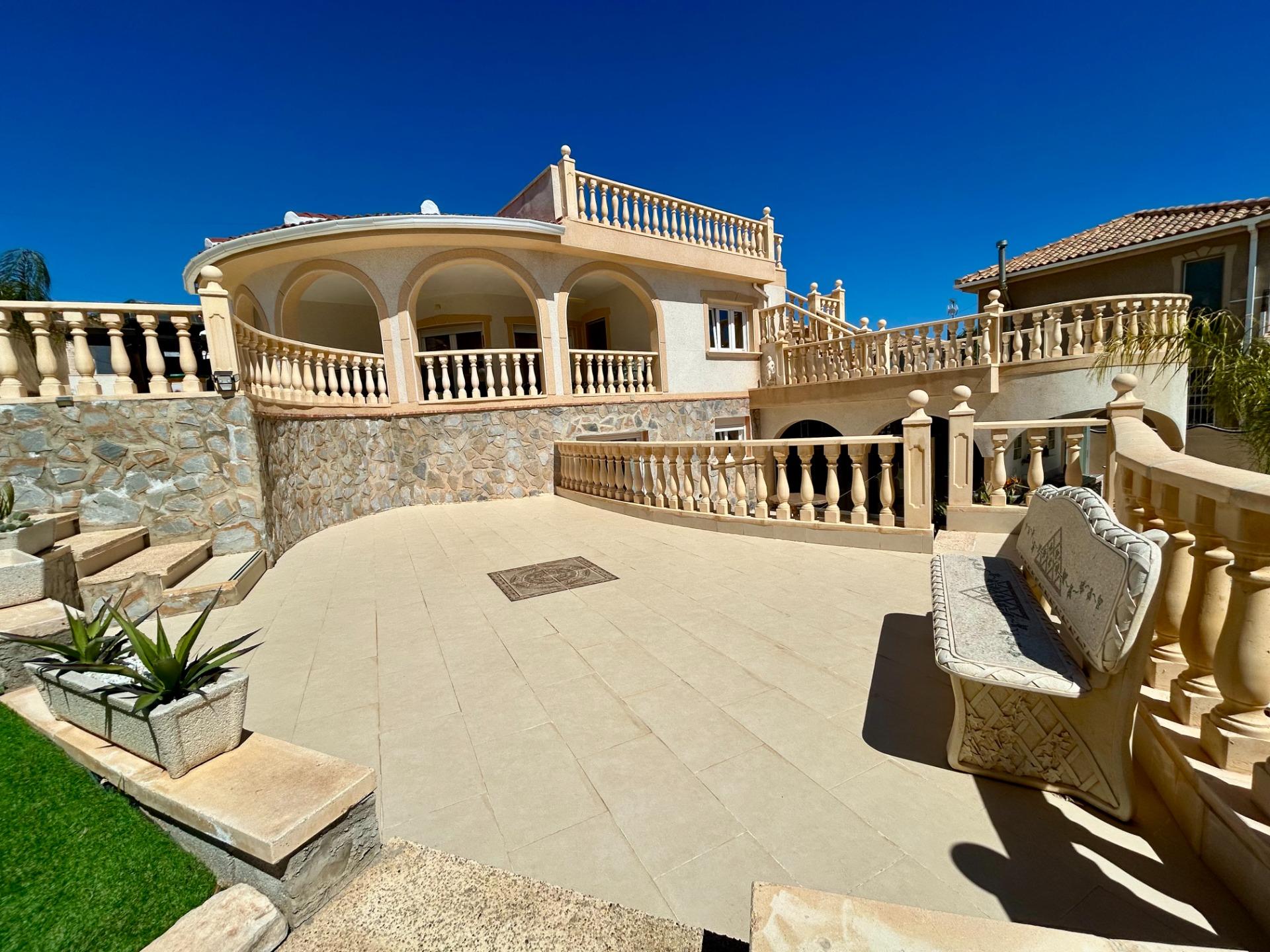 Villa for sale in Ciudad Quesada, Alicante, Spain