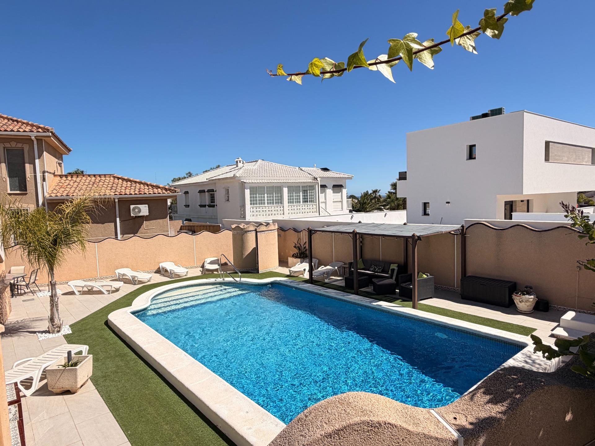 Villa for sale in Ciudad Quesada, Alicante, Spain