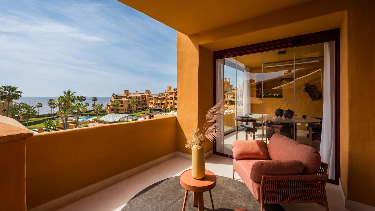 Apartment for sale in New Golden Mile, Málaga, Spain