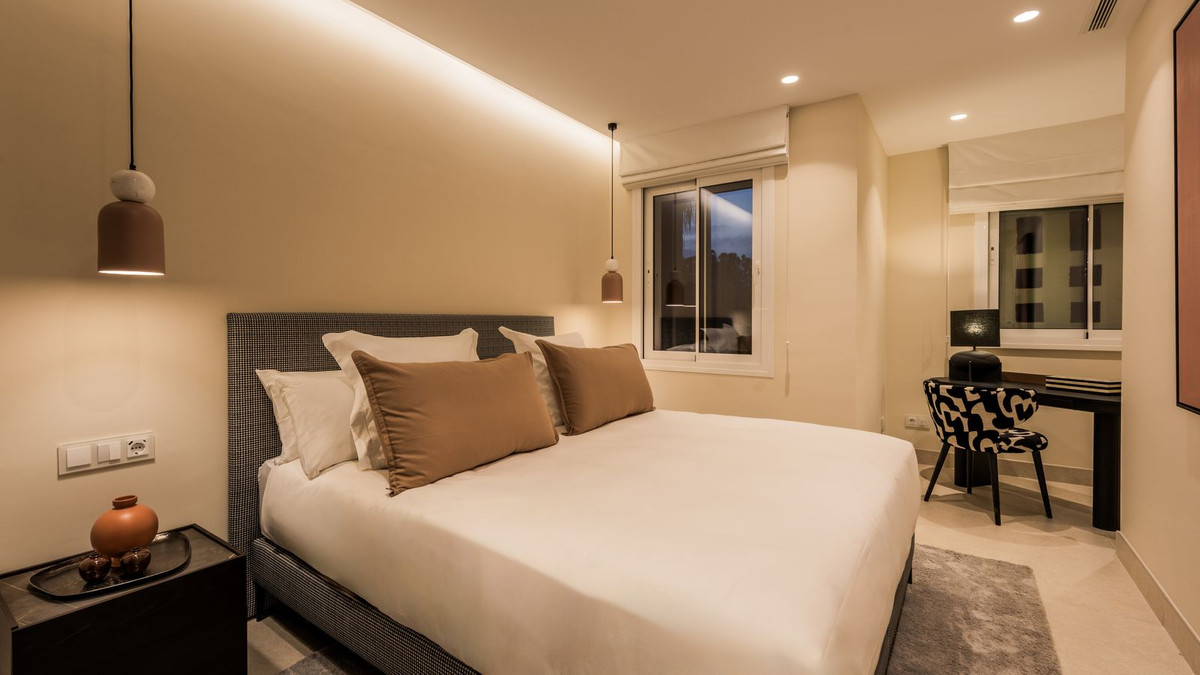 Apartment for sale in New Golden Mile, Málaga, Spain