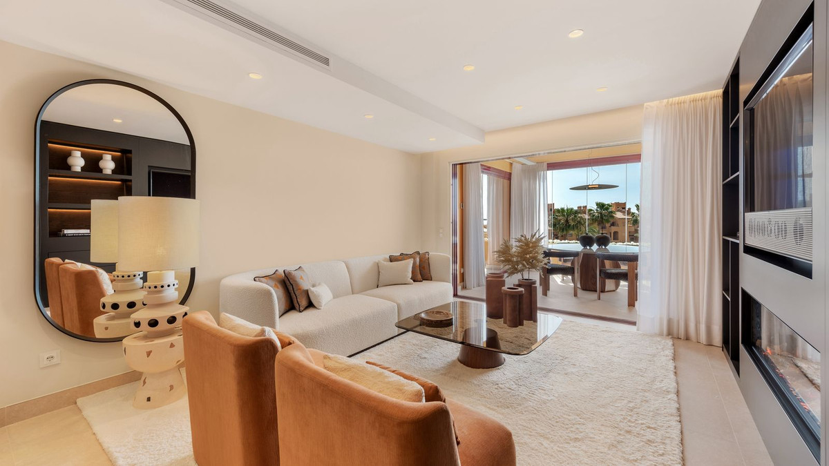 Apartment for sale in New Golden Mile, Málaga, Spain