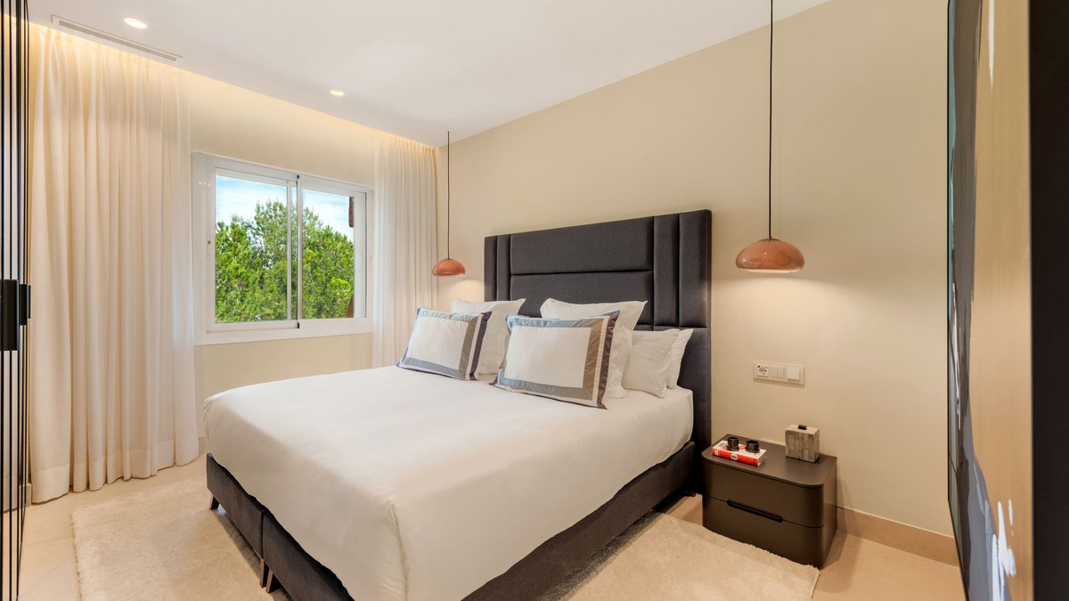 Apartment for sale in New Golden Mile, Málaga, Spain