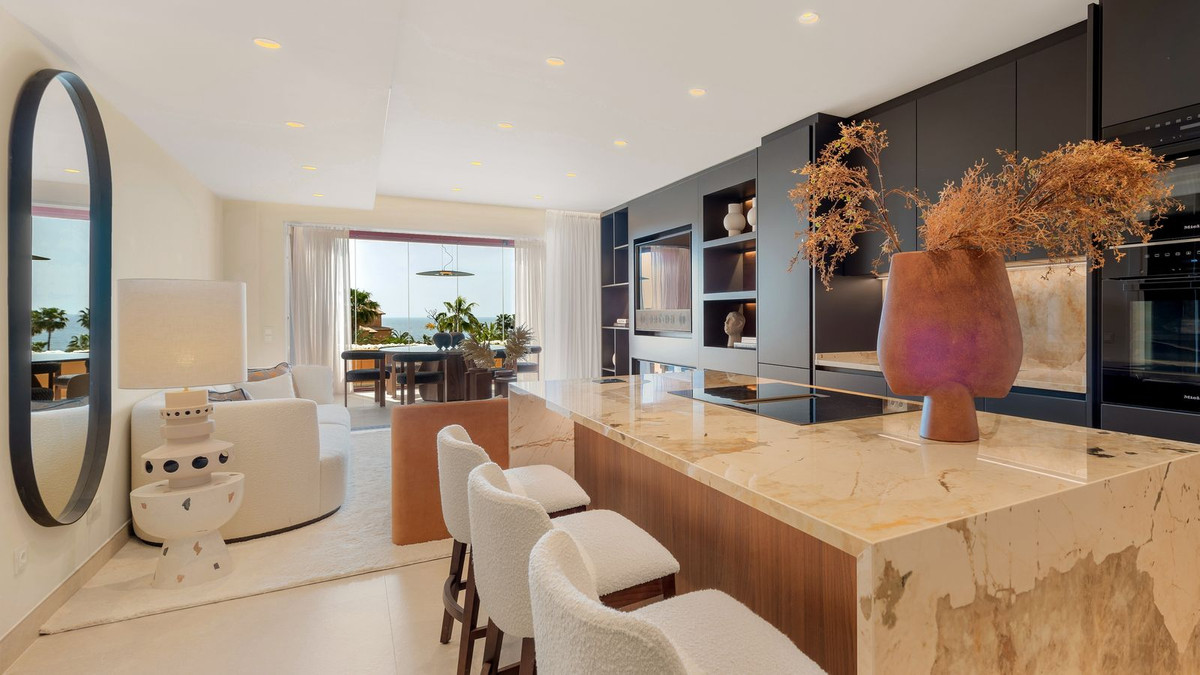 Apartment for sale in New Golden Mile, Málaga, Spain