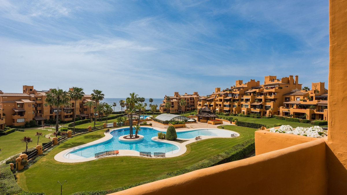 Apartment for sale in New Golden Mile, Málaga, Spain