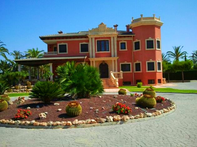 Villa for sale in Elche, Alicante, Spain