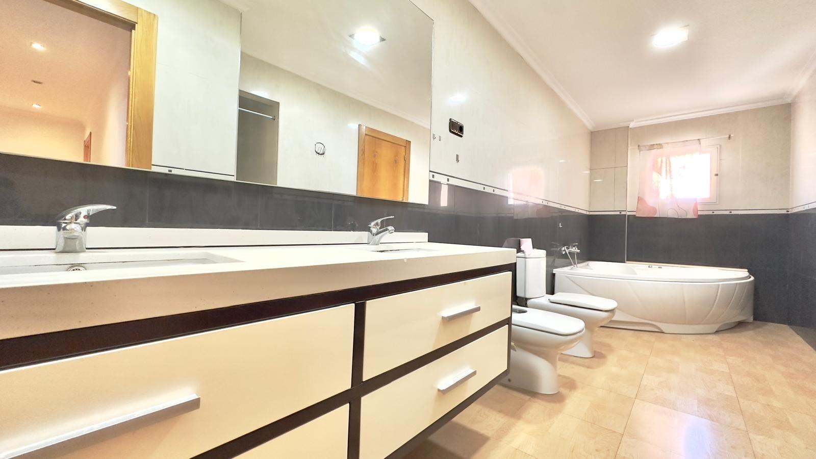 Apartment for sale in Torrevieja, Alicante, Spain