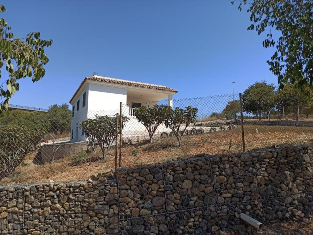 Villa for sale in Estepona, Málaga, Spain