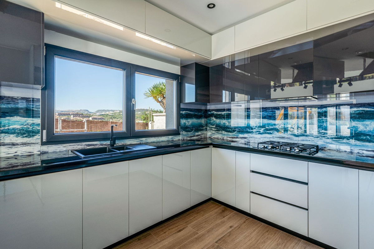 Villa for sale in Estepona, Málaga, Spain