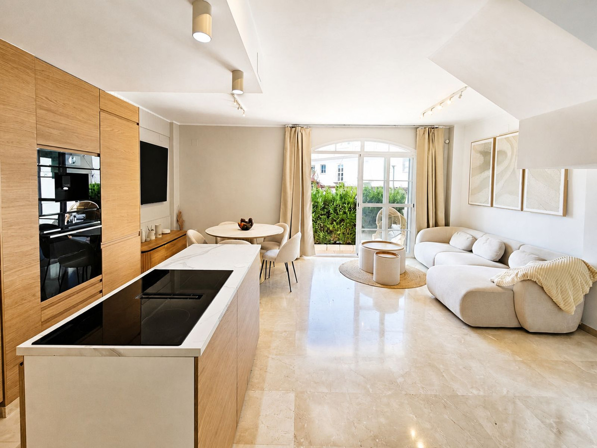 Town House en venta en La Duquesa