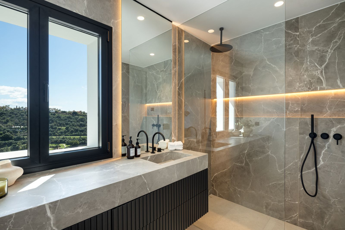 Villa for sale in Los Arqueros Golf, Málaga, Spain