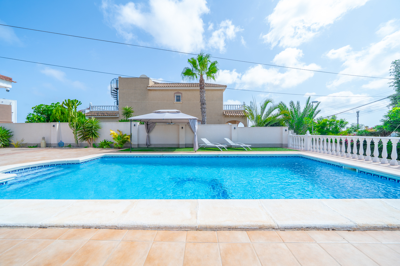 Villa en venta en Torrevieja