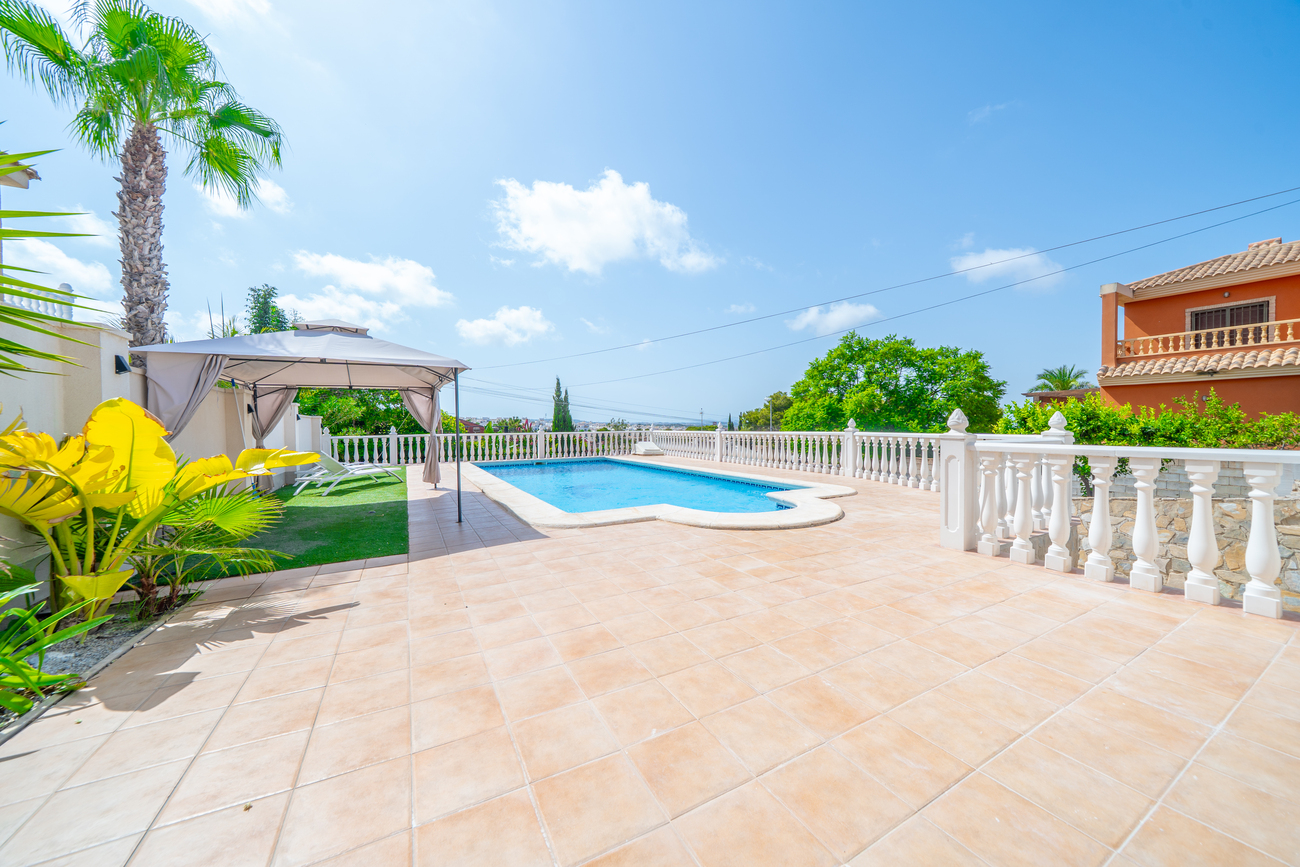 Villa en venta en Torrevieja